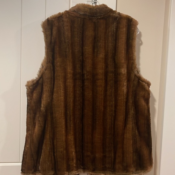 CHICO’S NWOT Size 3 (16-18) Faux Fur Vest Animal Print Lining • Super Soft • - Picture 8 of 15